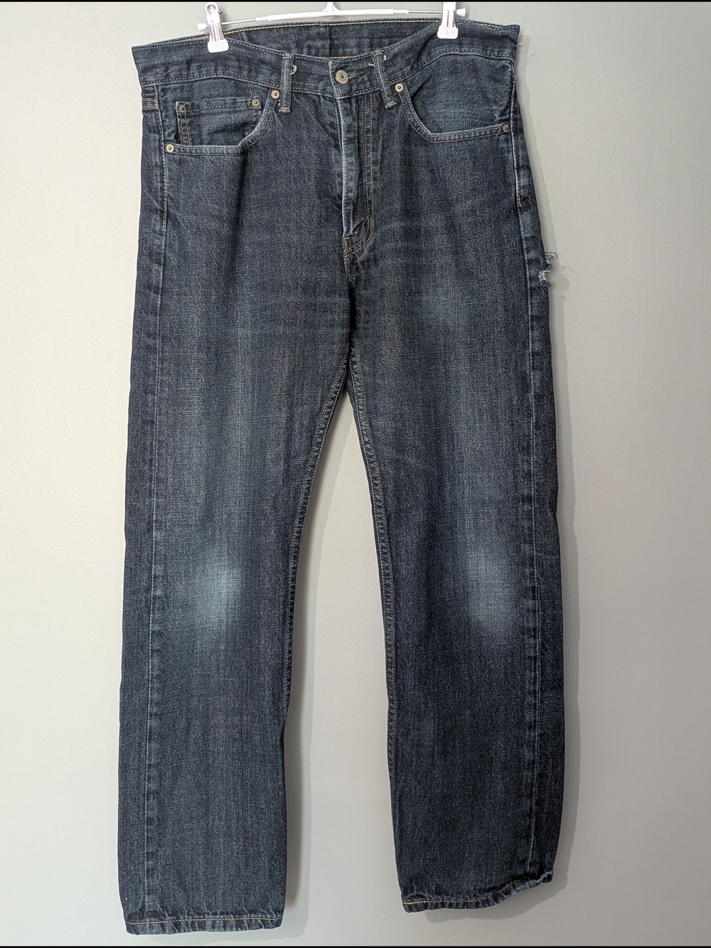 Levi's 505 Men's Regular Fit Dark Wash Blue Straight-Leg Jeans